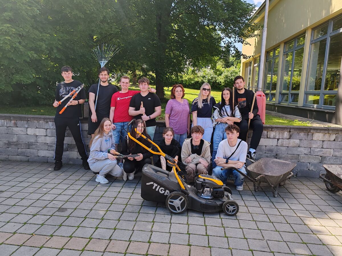 Tyzden dobrovolnictva 2024 exterier SOS obchodu Cadca
